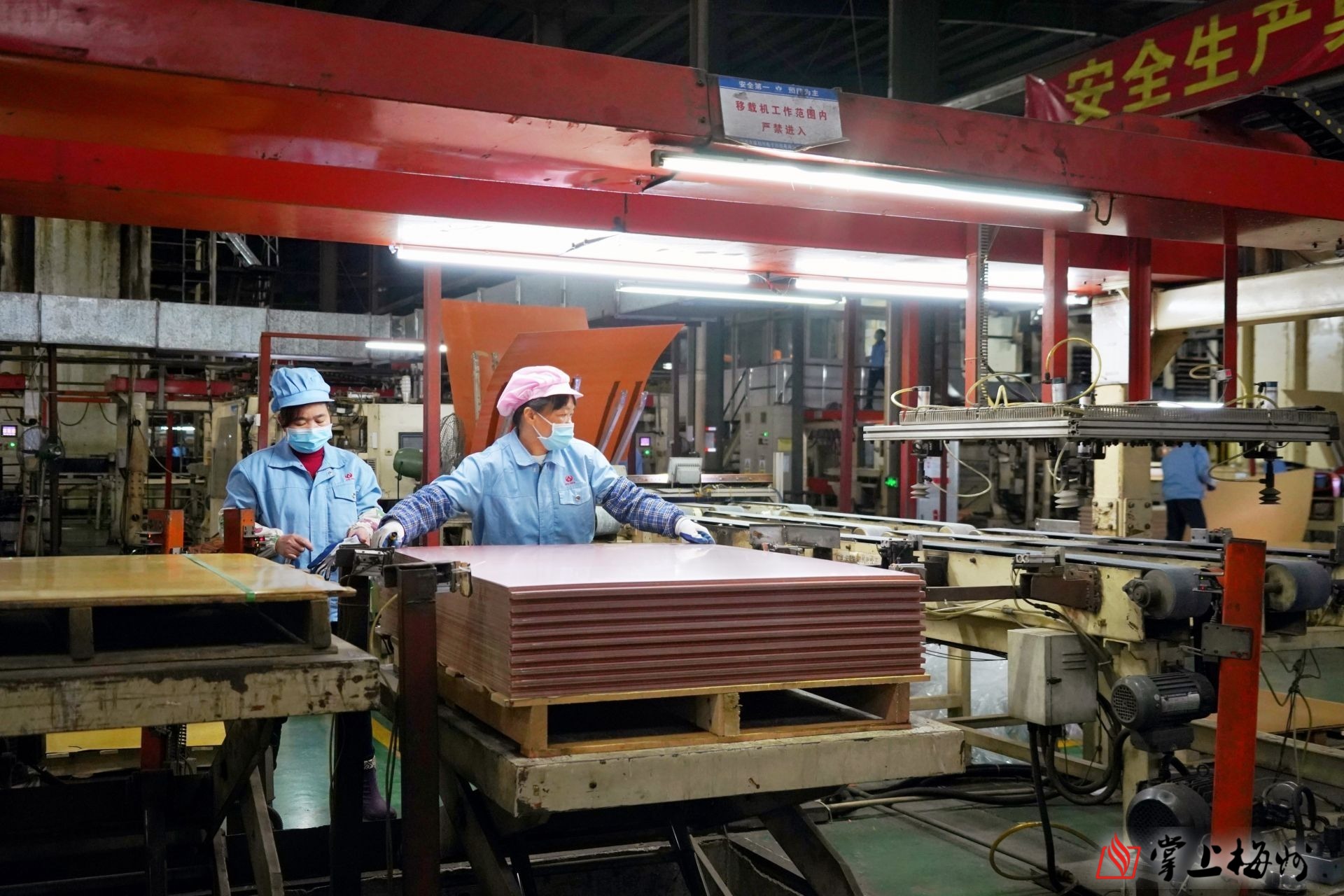 安心返乡来 发展路更宽！梅州市威利邦电子科技有限乐鱼（中国）leyu·官方网页版深耕主业提升效能